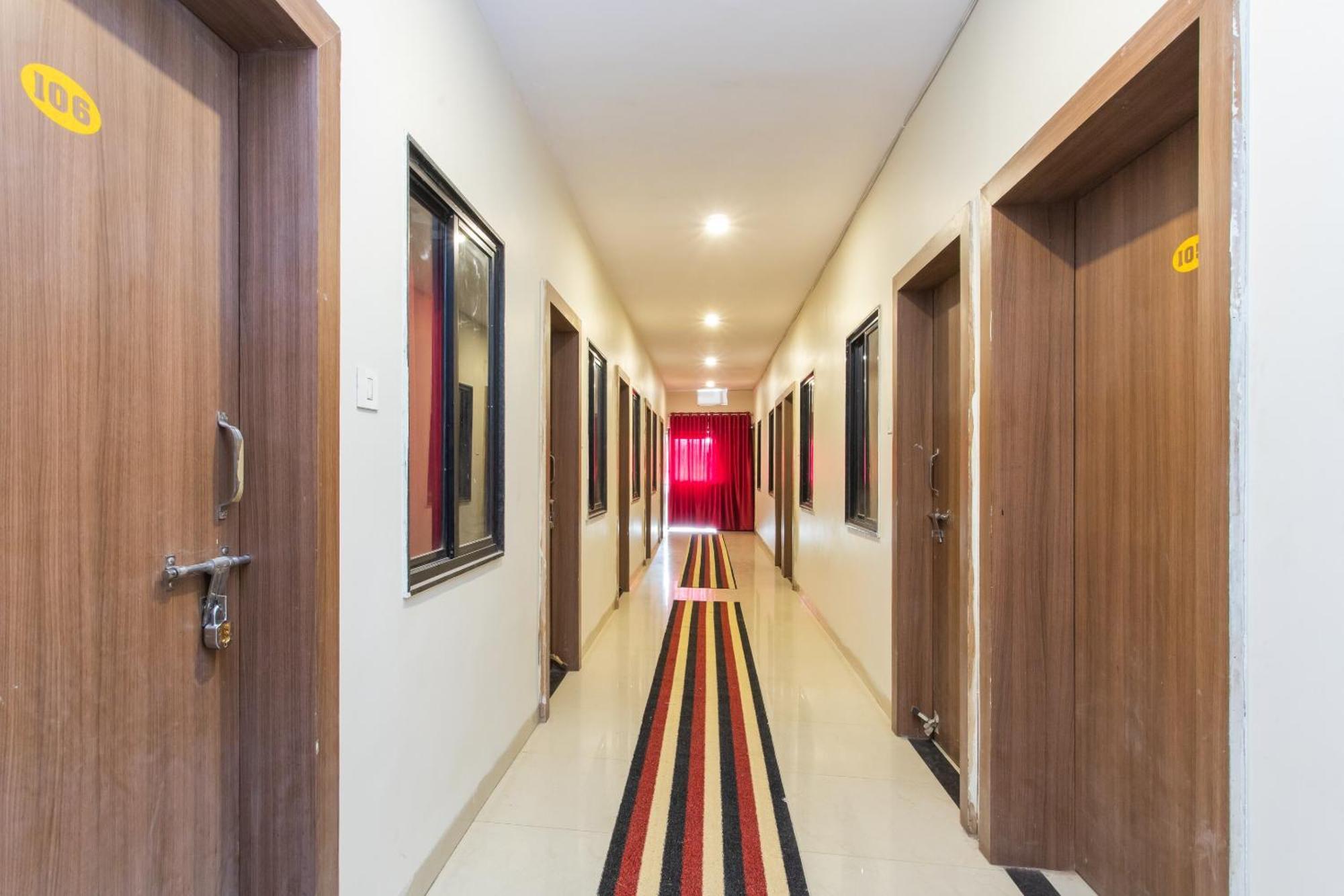 Hotel O Apple Tree Indore Esterno foto